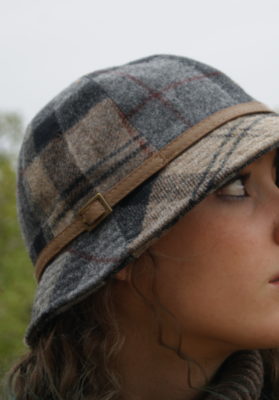 Gorro-barbour-cuadros-mujer