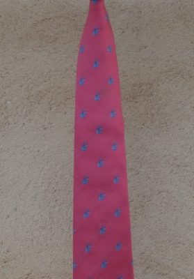 Corbata-rosa-molinos-azules