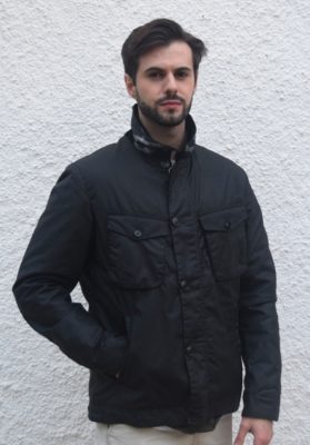 Chaqueta-Barbour-Keadby-encerado-negro-hombre